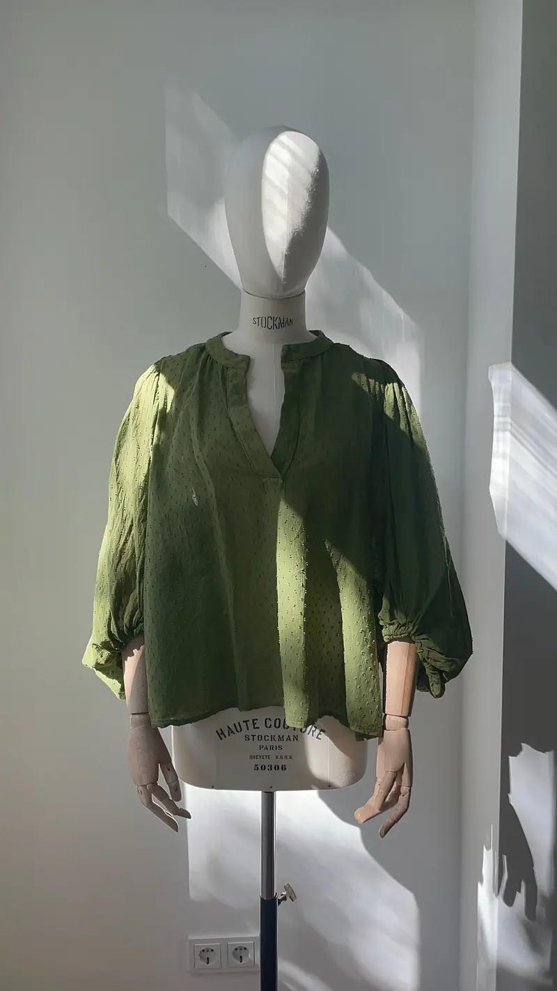 Textured Musselin Blouse In Green 1