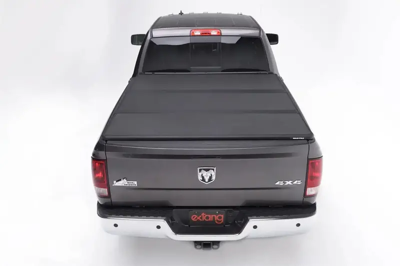 Extang Solid Fold 2.0 Tonneau Cover – Fits 1997–2004 Dodge Dakota (6'6" Bed) 1
